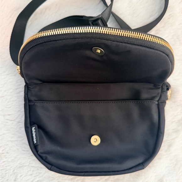 lululemon athletica Black and Gold Crossbody Bag - Picture 3 of 9